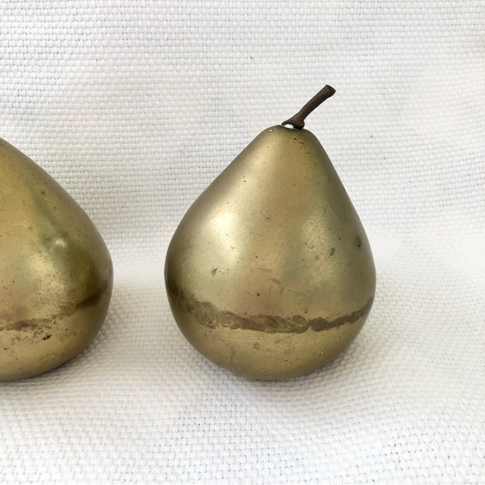3 Brass Pears Decorative Accents Paperweights - Gold Set of 3 Vintage fruit - Picture 8 of 11